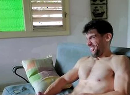 Hunk Hands - He Cums With Extreme Facial Expressions