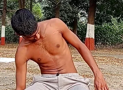Batha Batha Kesa Hilaya Jata Hai