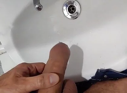 Big Dick Peeing with Skin on