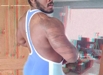 I Think I Like Blue Now, Makes Bulge Look Big