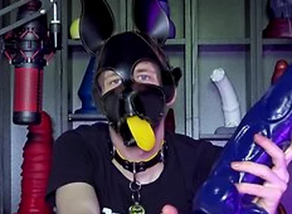Dildo Unboxing: Luca Xl - Crackstuffers With Puppy Davey