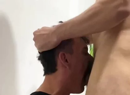 Versatil XXX gay deepthroat