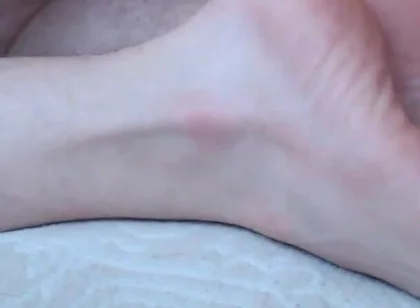 Cum on Sweet Twink's Feet(98_9)