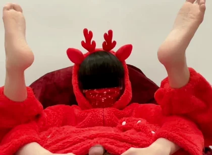 Merry Christmas, Butt Squirting Water