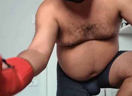 Bearzinho Black - POV Boxing Domination (hotel Roleplay)