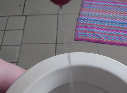 Nylonjunge Pisses on the Morning of New Year