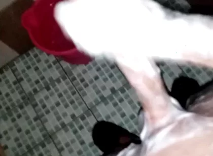 Handsome Guy Gets His Whole Body in a Scarf and Sends the Video to His Sugar Mamy