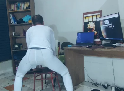 I Cum on Compression Wear