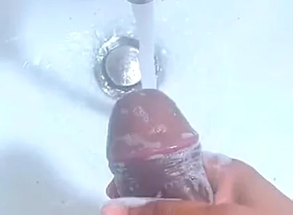 How to Properly Wash Your Dick