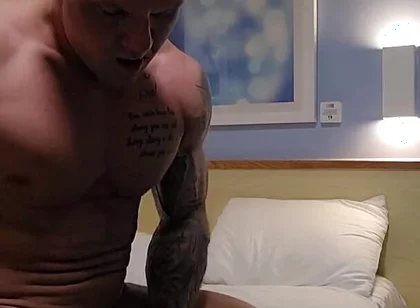 Straight Big Cock Quick Wank & Explosive Cumshot