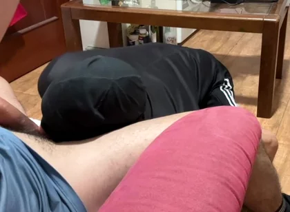 Dominant Jock Spreads His Legs and Gets Deepthroat