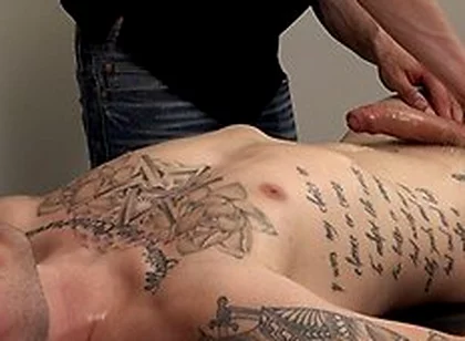 Tattooed Andrew Delta Gets Massaged By Bailey Wylde
