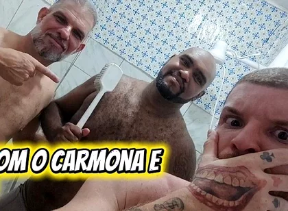 Bath Time with P Aii and Filhoo