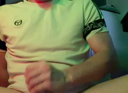 Twink Shows His Feet and Jerks off