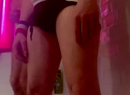 Amateur Boy Jerks-off in the Bathtub as He Watches His Flatmate Piss on Himself and Wet His T-shirt