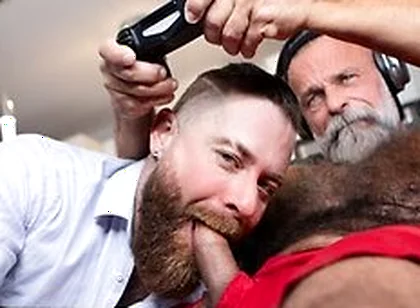 Men - Stepdaddy Cakes Sucks His Boyfriend Stepdaddy Johns Dick While He Is Gaming, Then Takes A Ride