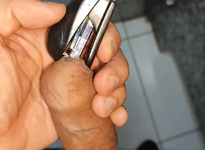 Super Glans Stapler in the Bathroom.