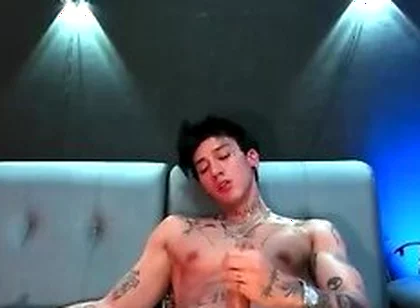 Justin Fuller On Tatted Stud With Uncut Monster Cock Gets Off