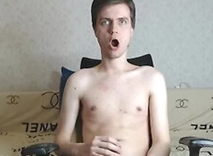 Masturbaciya. Ochen Mnogo Sperm
