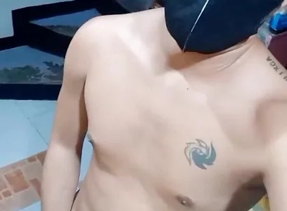 Sexy Pinoy Boy Wank His Hard Cock