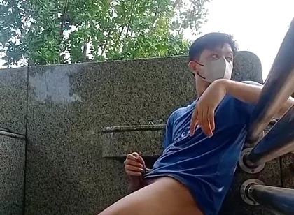 Aisa Young Twink Outdoor Jerk off and Cum