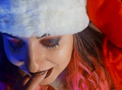 Hot POV BJ with for This Holiday Season -- She Looked up at Me, Took Me in Her Mouth, and Got a Huge Facial -- Happy Holidays!
