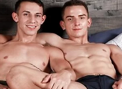 Michael Flex And Des Irez - Flexable As Fuck Twink Smashes By Cute Jock