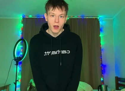 Look at How Much Cum This Hungry Twink Can Spray