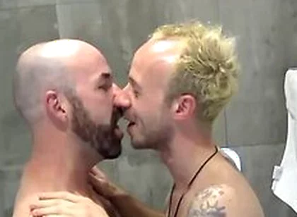 Australian Gay Tyler And Jaxon Enjoys Bubble Bath Fucking