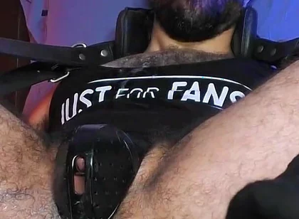 Ricky Cage February 2026 Live Cam Show - Tech Jock Wearing Cap and Socks Gets Machine-pounded