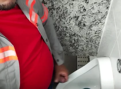 I Sucked My Colleague in the Bathroom of the Firm