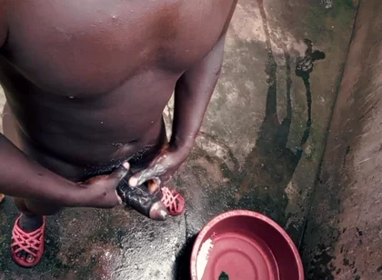 Black Guy Knows How to Handle His Big Cock