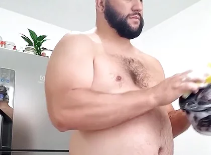I Almost Every Day... Cleanning the House Naked