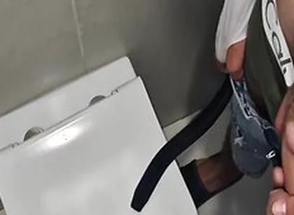 I Fucked A Straight Security Guard In The Urinal When He Stopped Me For A Check