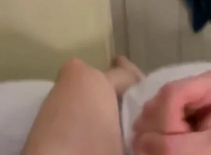 Short Wank and Cum Video Before Bed