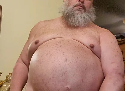Big Bear Bates His Big Cock on a Sunday