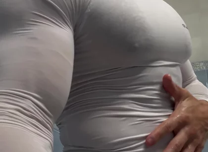 Compressions Get Too Tight and Wet Squeezed Around of Huge Muscles