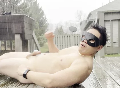 Rain-soaked Muscle Jerk Explosive Outdoor Cum Under the Storm