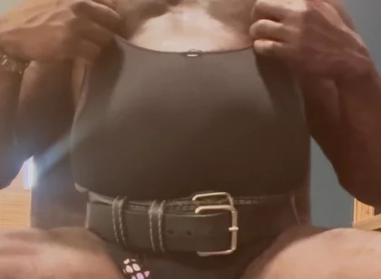 Black Mature Muscle Solo Tits and Vibrator
