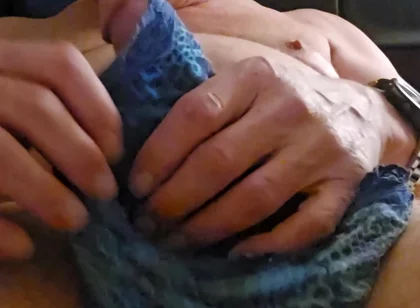 Stroking and Cumming to VR Porn
