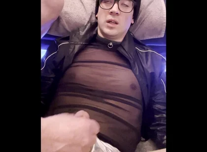 Young Twink Gabriel Sucking Grandpa and Swallowing the Big Load!