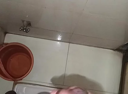 Desi Boy Jerk off on Toilet Masterbet in the Toilet