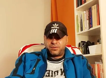 Dj Bro Pissing in Front of the Pc and Wet Pants VR the Mirror