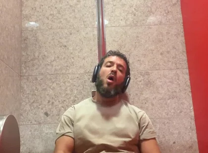 Jerking off in the Airport
