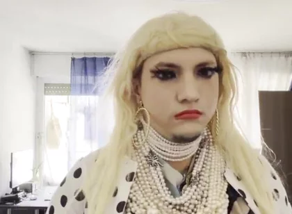 Pearl Vanesa Showing Her Body in Her Home Wearing Lovely Pearls
