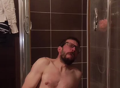 Jerking off a Cock in the Shower