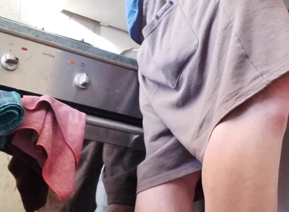 Husband Jerk off to Sink He Is Fast Becasue Wife Can Catch.