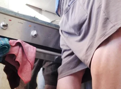 Husband Jerk off to Sink He Is Fast Becasue Wife Can Catch.