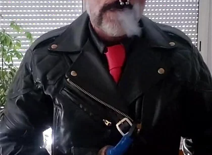 Red Tie in Full Langlitz