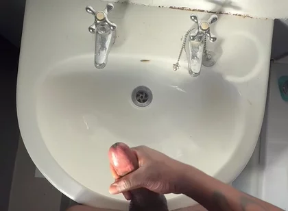 I Cum in the Work Toilet